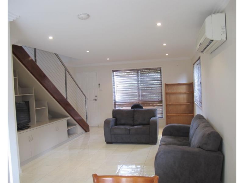 7/93 Pennycuick Street, West Rockhampton QLD 4700
